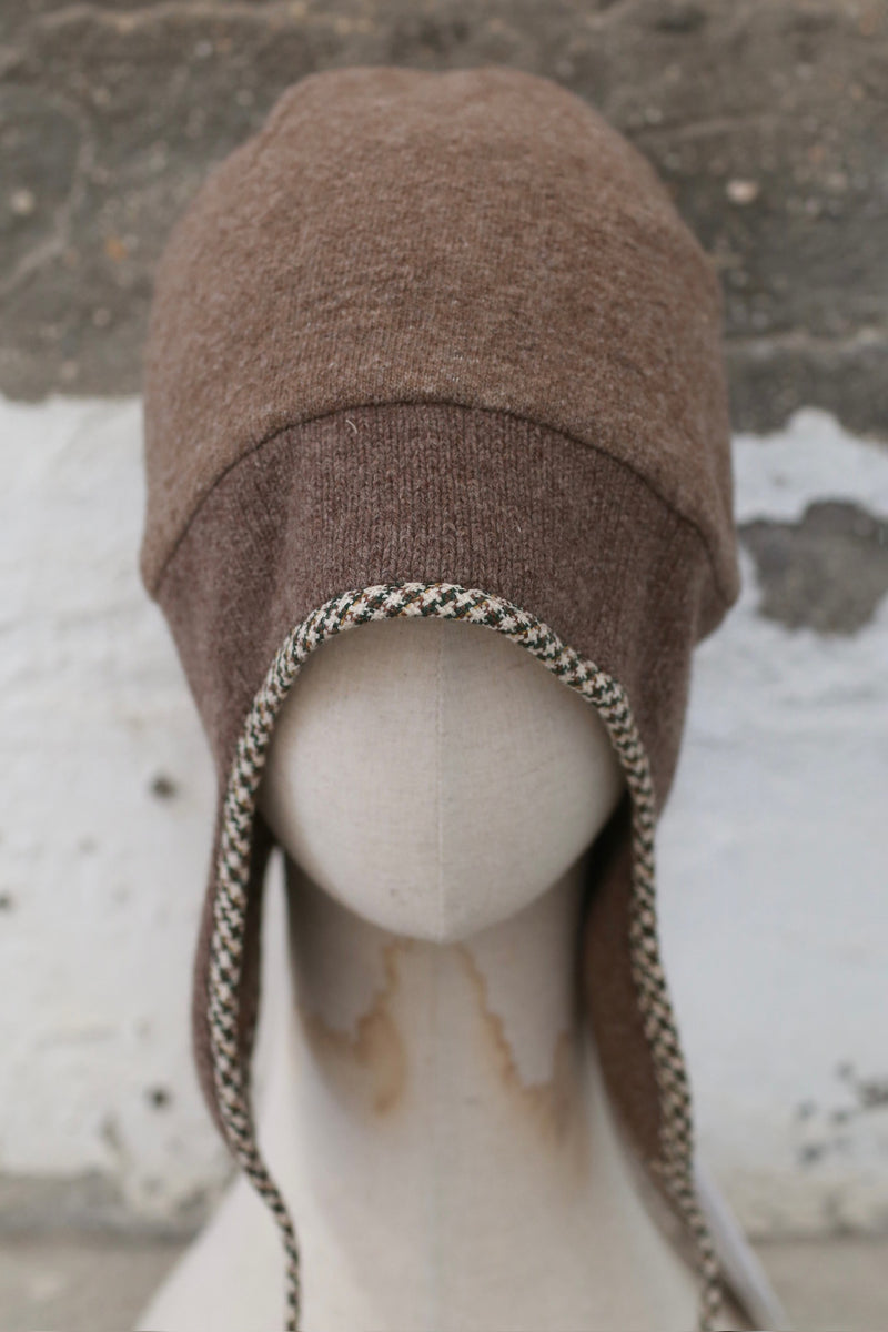 AVIVA JIFEI XUE 25 Autumn/Winter Contrast Color Flap Beanie AJX-FW25-C