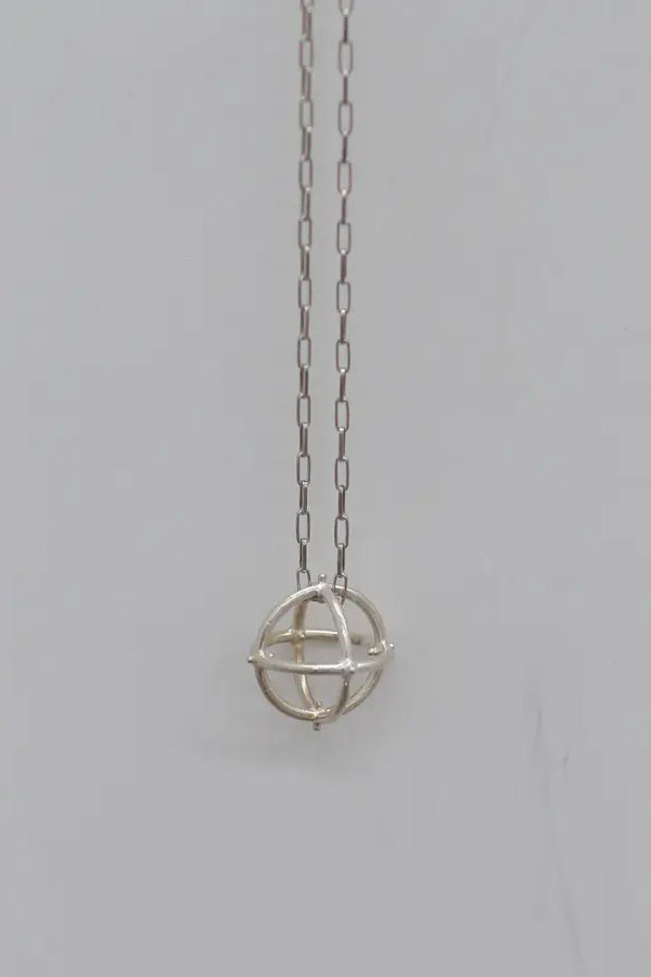 アクセサリー m.a+ globe necklace with silver chain MA+ – CLOSETCASECONCEPTS
