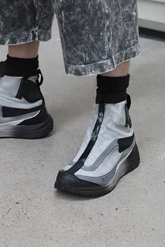 11 By BORIS BIDJAN SABERI 68 11XS Oil Dye Front Zip Boots Grey