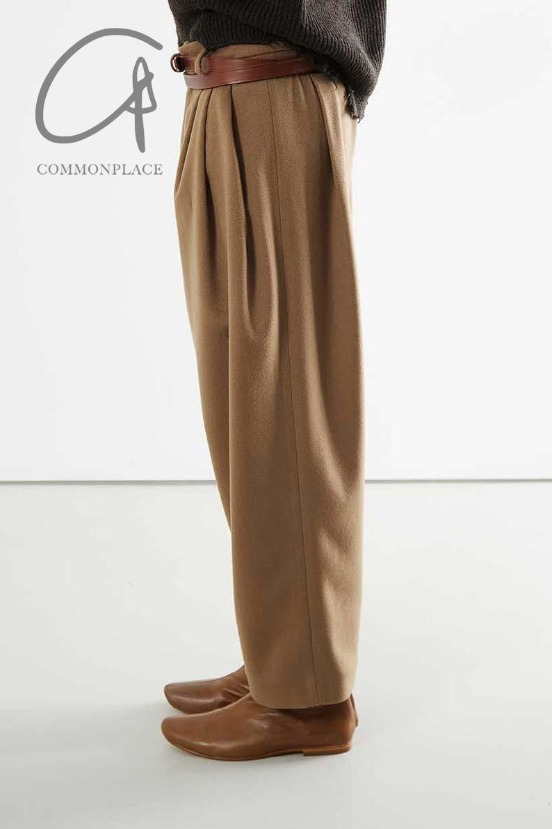 HED MAYNER 6 pleated pants AW22_P58_CML/WO
