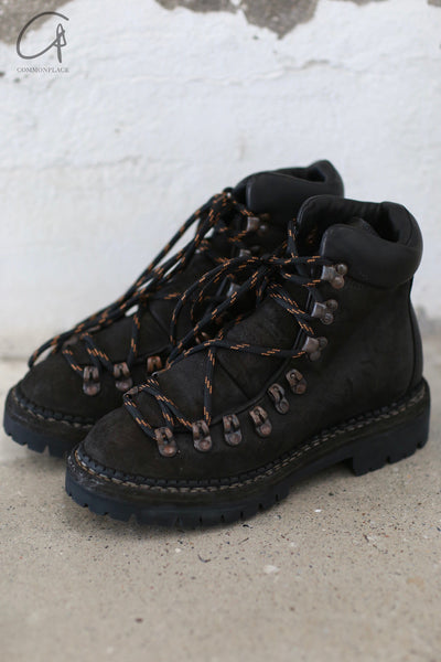 GUIDI 2006V reverse leather hiking boots Italy GD-2006V-BLKT