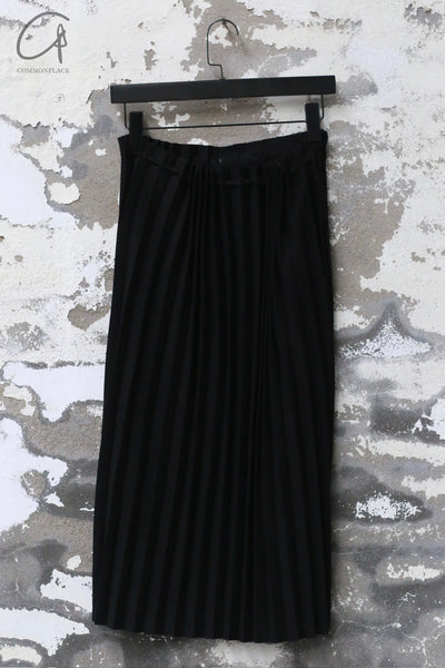 LABEL UNDER CONSTRUCTION 24 Autumn and Winter Narrow Pleated