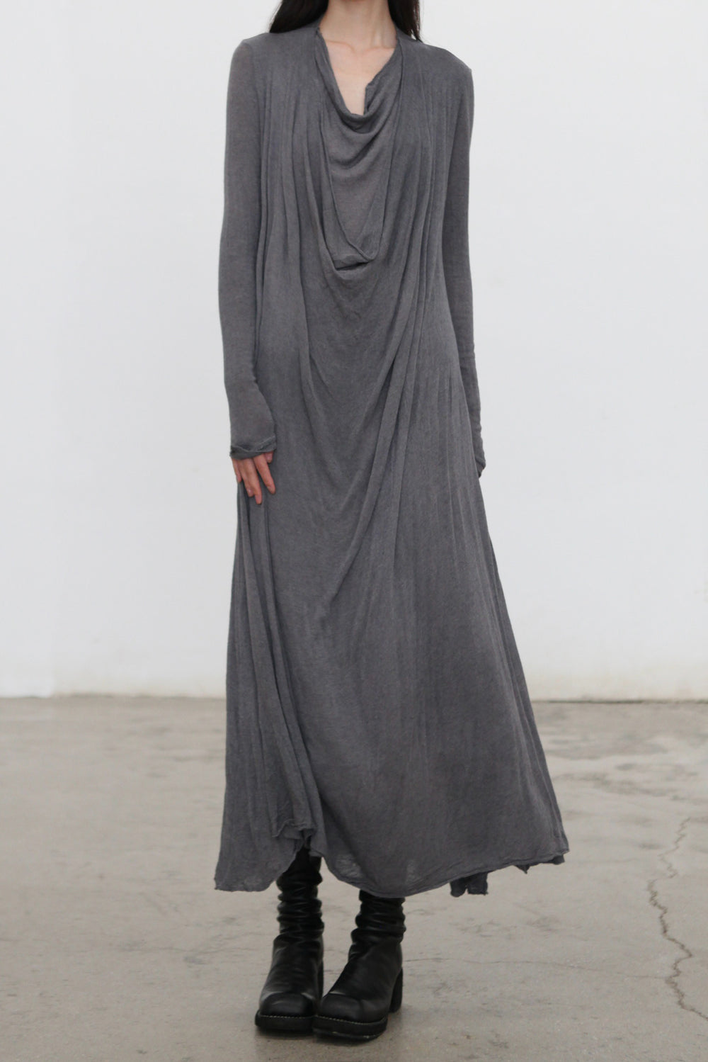 Marc Le Bihan Fall/Winter 2025 Collection: Long-sleeved Dresses 2833 & 2832 (France) MLB-2832-25AW-GRIS FONCE 38 / GRIS FONCE Marc Le Bihan Fall/Winter 2025 Collection: Long-sleeved Dresses 2833 & 2832 (France) MLB-2832-25AW-GRIS FONCE 38 / GRIS FONCE