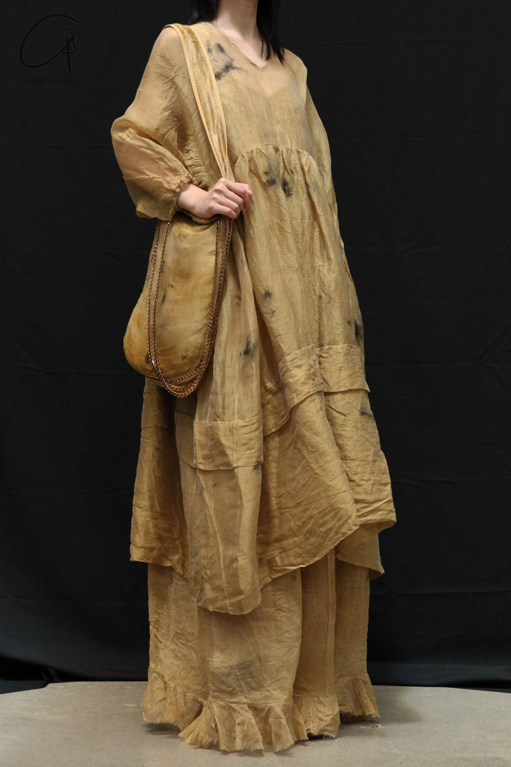 Mutedance 24 Spring/Summer Silk Loose Cardigan Dress MD-MD24SS35-G gol Mutedance 24 Spring/Summer Silk Loose Cardigan Dress MD-MD24SS35-G gol