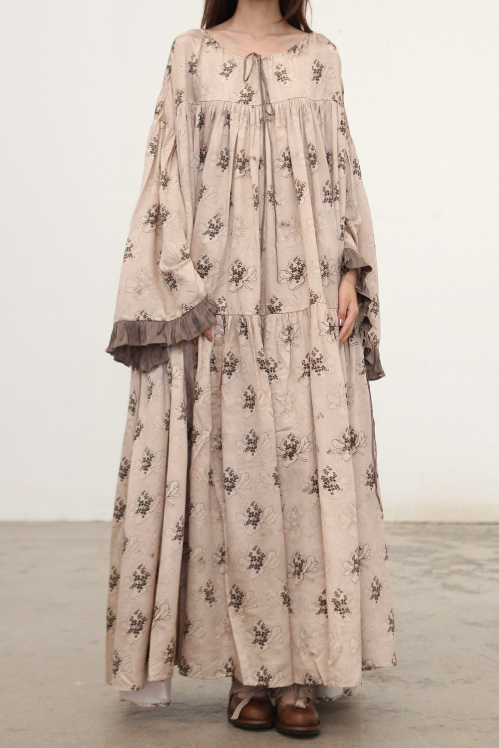 Mutedance 25 Autumn/Winter Hand-Dyed Long Lace Cuff Dress MD-MD25FW112-Khaki (MD25FW114) Xs Mutedance 25 Autumn/Winter Hand-Dyed Long Lace Cuff Dress MD-MD25FW112-Khaki (MD25FW114) Xs
