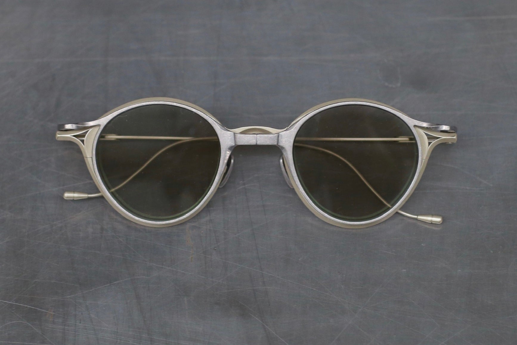 Rigards RG1032TI in Antique Titanium Sunglasses- twelvesixtynine
