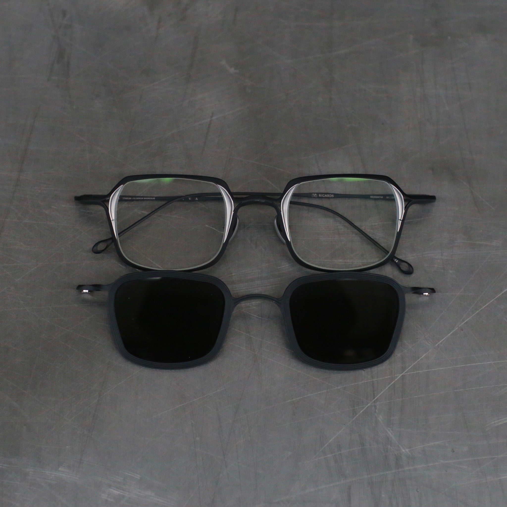 Rigards*Kamonuj Black Retro + Light Gray/Green Glasses RG0318JM