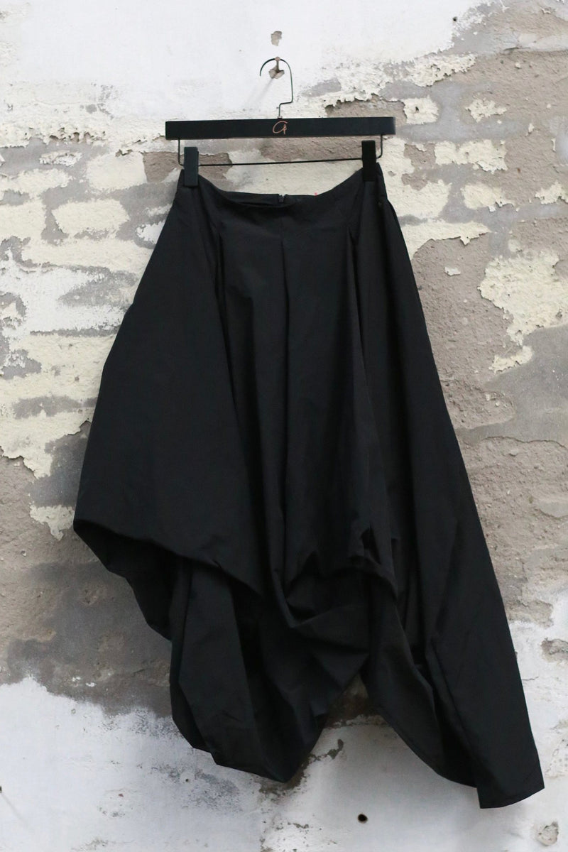 m.a+ 25 Fall/Winter 8-Pleat Long Skirt MA-K108L/8 PCP-BLACK
