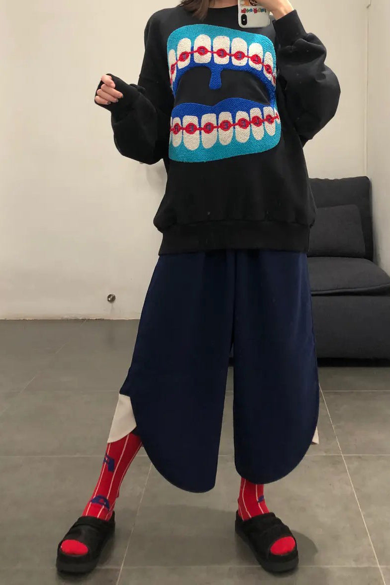 大人女性の Henrik Vibskov パンツ