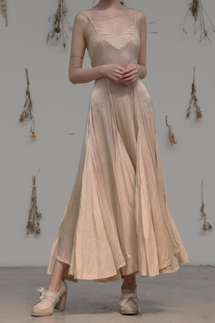 silk sling dress Elegant Yellow Satin V-Neck Maxi Backless Maxi dress with Sleeveless Backless Design for Women